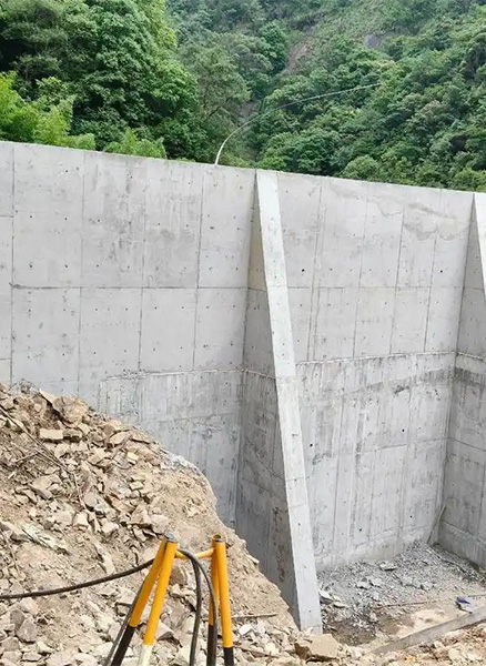南阳邓州重力式挡土墙